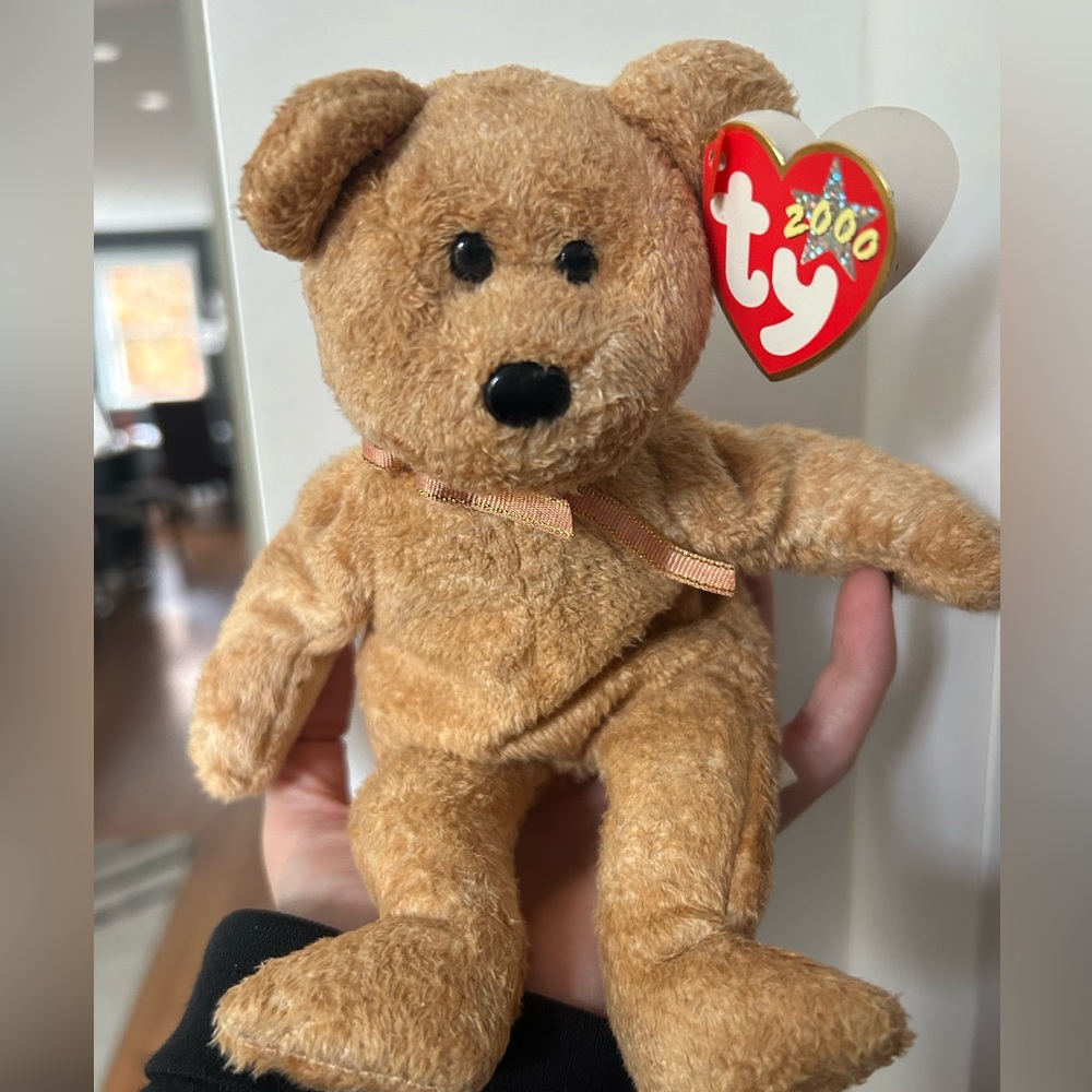 Rare TY Beanie Babie Cashew with tag errors and tush stamp